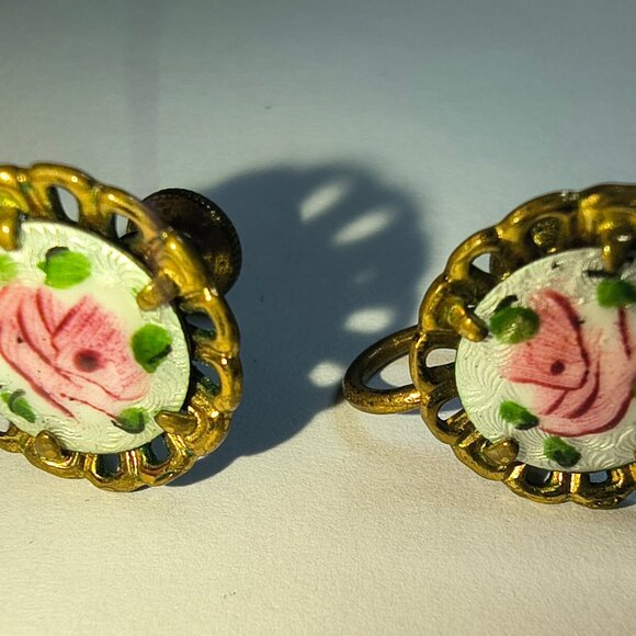 Vintage 1950's CORO Guilloche Rose Enamel Pin & Screw Back Earrings 13 - Picture 5 of 8